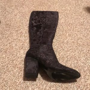 Nine West- super sexy high boot
